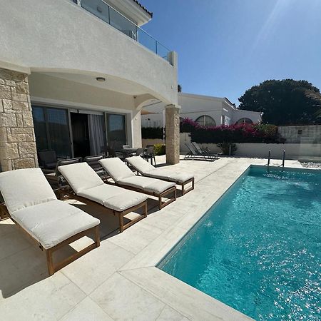 Coral Bay Beach Villa Paphos Exterior photo